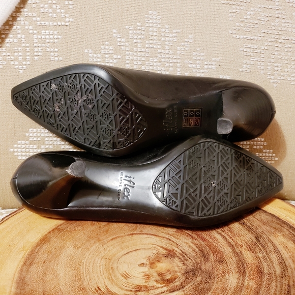 ANNE KLEIN | NWOT LEATHER SLIP IN PUMPS BLACK - Picture 8 of 10